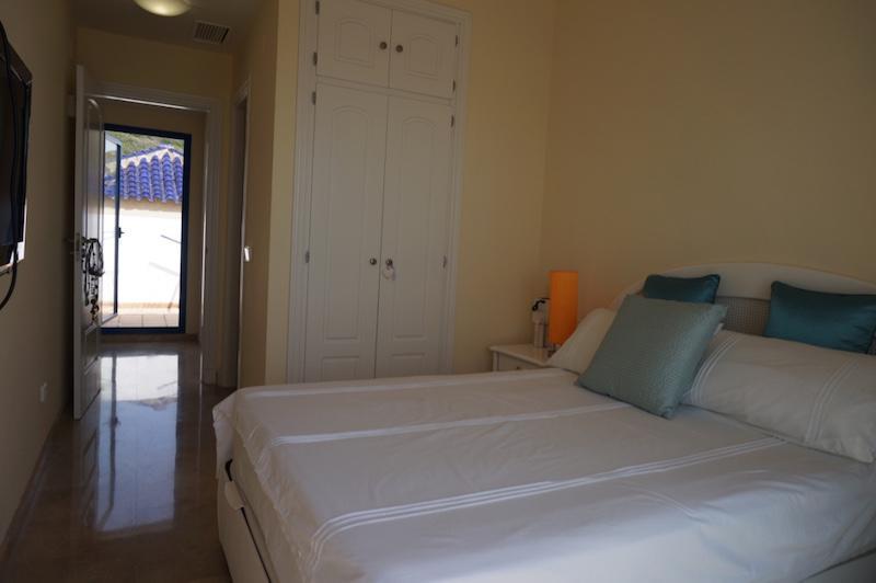 Duquesa Suite And Golf With A Spectacular Sea View Манільва Екстер'єр фото